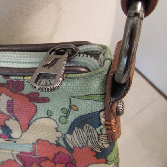 Sakroots Artist's Circle Seafoam Flower Power Crossbody Bag - Picture 4 of 16